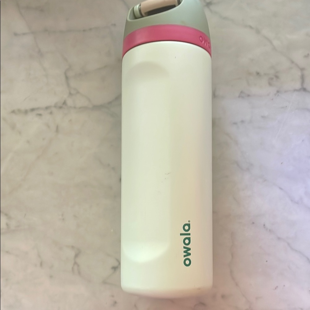 Owala light green and Pink 24 Oz Water Bottle
